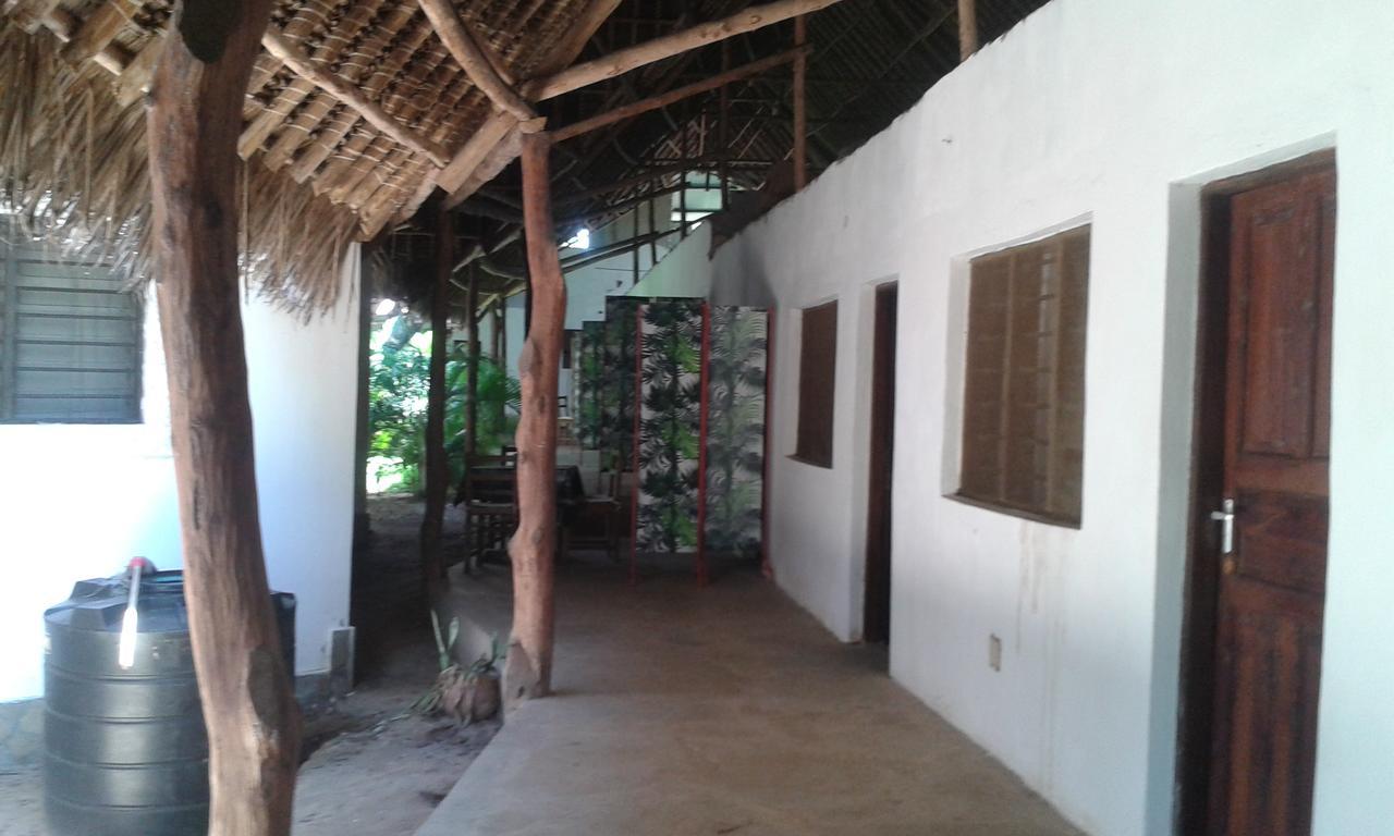 Travellers Inn Resort Malindi Kijiwetanga Exterior photo